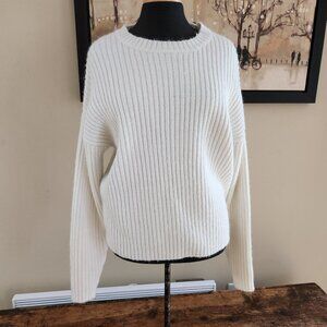 Dynamite white knit sweater / M
